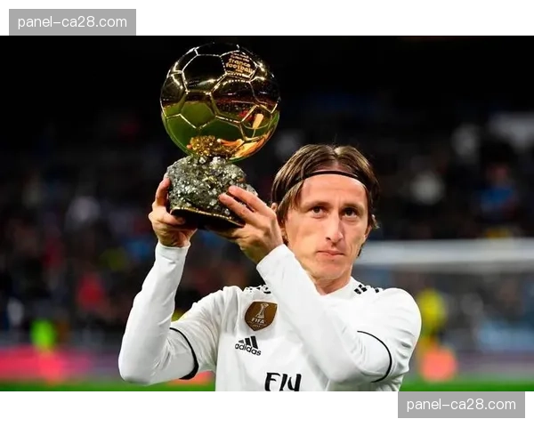 “我的最后一座奖杯”：莫德里奇独家专访谈退役计划与未来